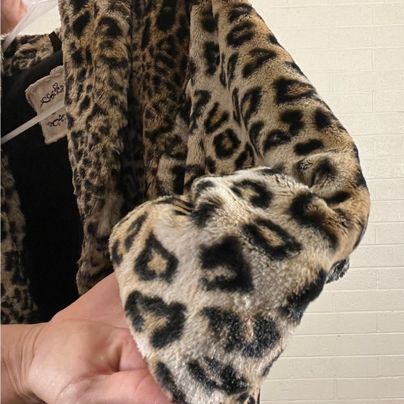 Sexy & luxury soft and warm classy jacket - Picture 7 of 7